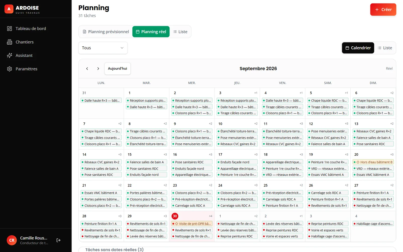 Planning réel du chantier en calendrier mensuel de septembre 2026 : les tâches de chaque corps d’état réparties sur les jours, avec des jalons repérés par un losange.