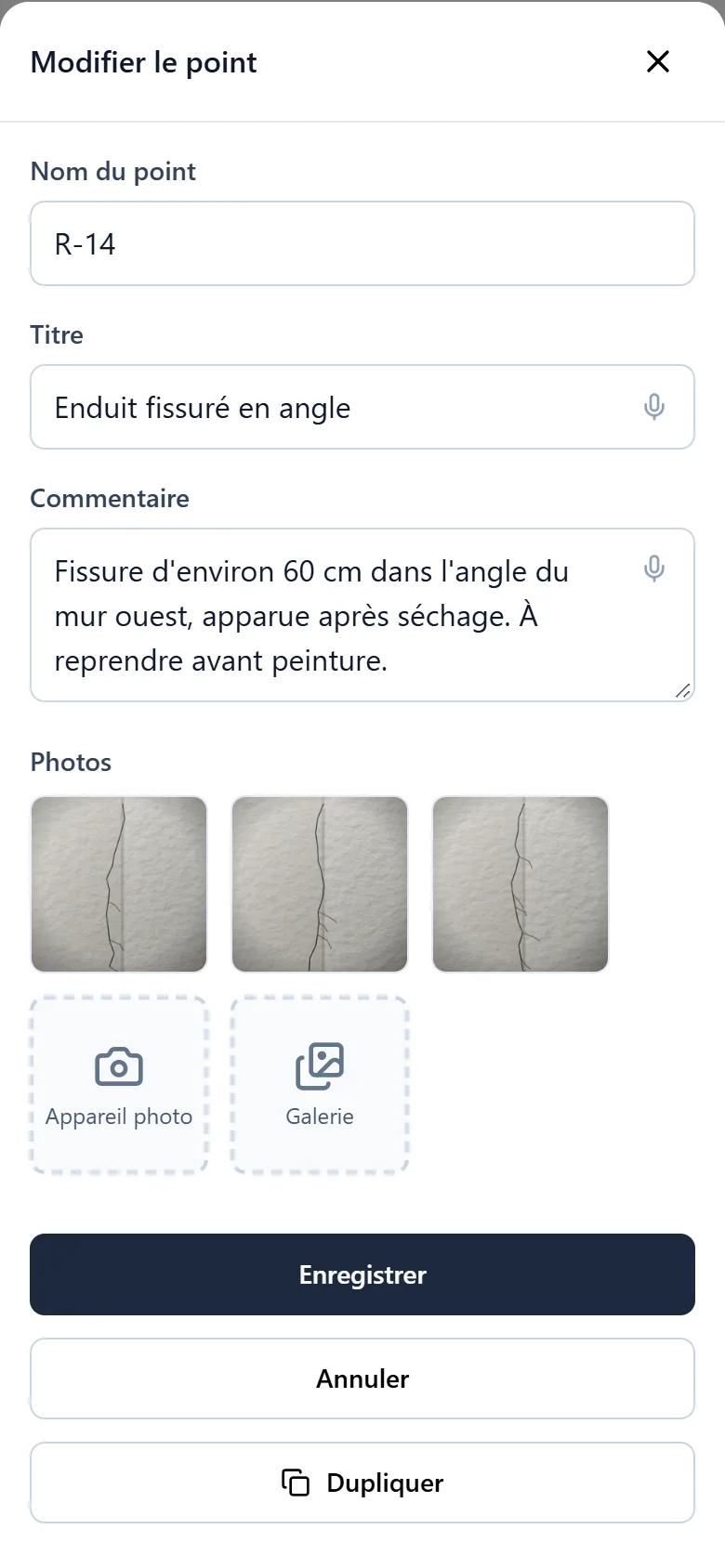 Fiche du point R-14, enduit fissuré en angle : titre, commentaire et trois photos jointes.